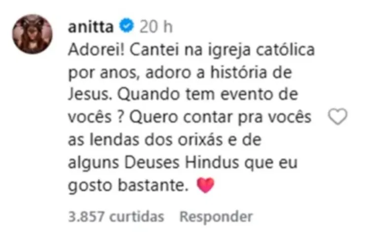 Anitta responde grupo religioso que foi ao seu show pregar