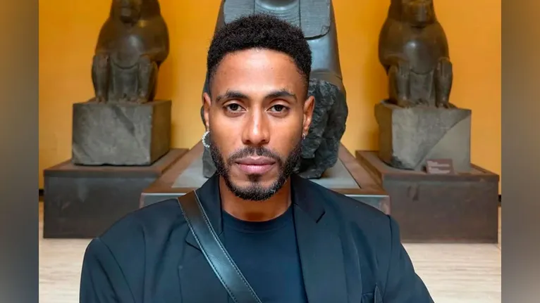 Ícaro Silva assume o desafio de interpretar o ex-jogador Robinho em fase de transição para o streaming.