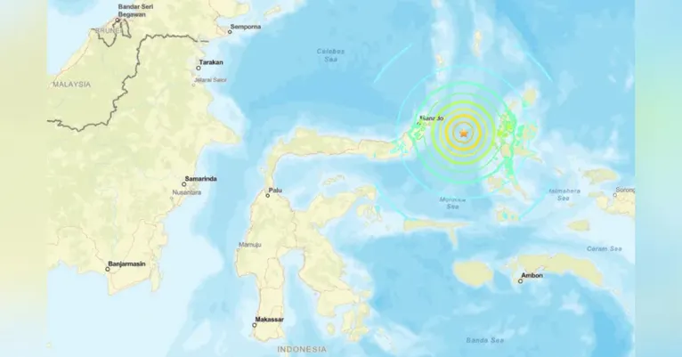 O Centro de Alerta de Tsunamis do Pacífico alertou para a possibilidade de ondas perigosas de tsumani em um raio de de 1.000 km do epicentro
