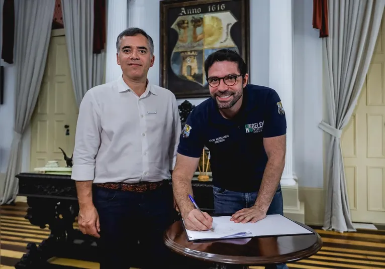 O documento foi assinado pelo prefeito Igor Normando e por Paulo Moraes