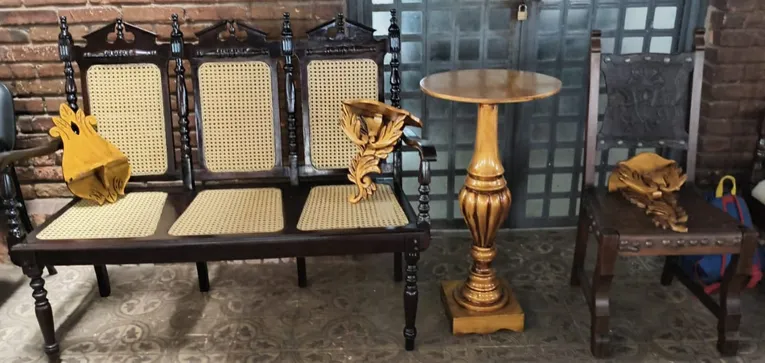 Do descarte à arte: móveis ganham nova vida em exposição em Belém