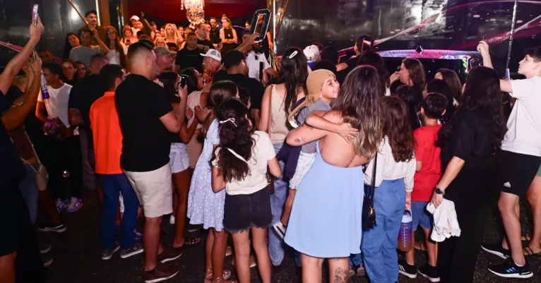 Neymar fecha sessão de circo para amigos e família e causa tumulto