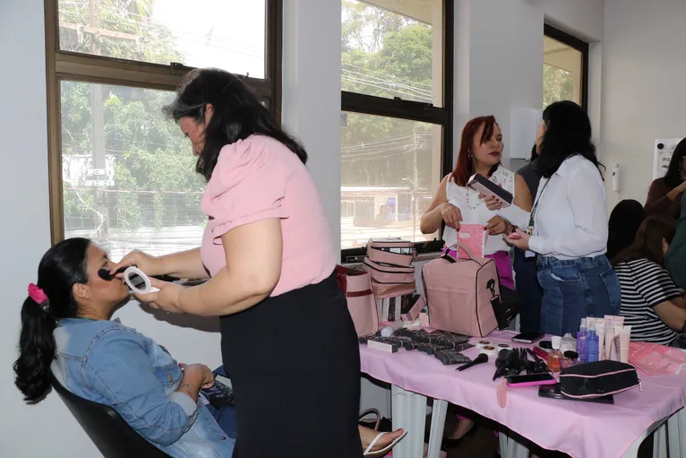 Dia das Mães: Grupo RBA celebra colaboradoras 