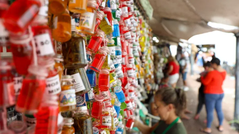 Mercado histórico e símbolo da cultura amazônica, com cores, aromas e sabores únicos da região.