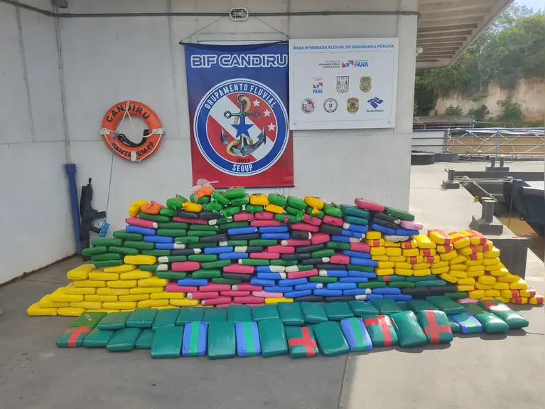 Apreensão de 357 quilos de drogas em operação fluvial no Amazonas