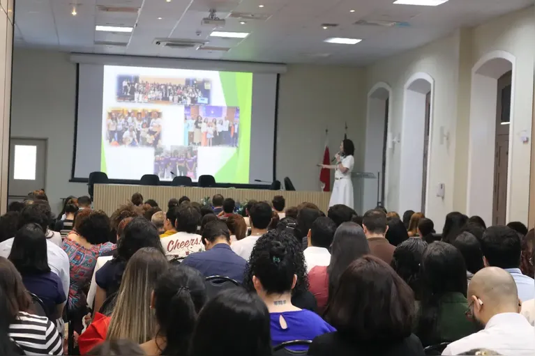 O mutirão reúne cirurgiões de centros de referência em fissuras e anomalias craniofaciais dos estados de São Paulo, Paraná e Pará e dois convidados internacionais