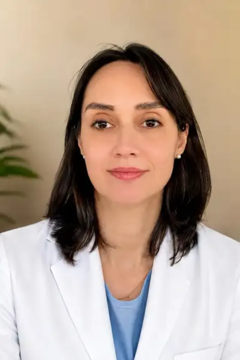 A cardiologista Aldine Torres alerta que a emoção intensa durante os jogos da Copa do Mundo pode aumentar a pressão arterial e a frequência cardíaca.