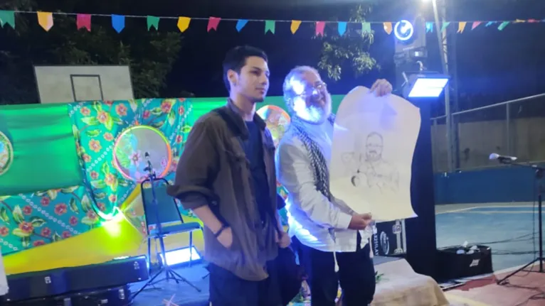 Alunos da Escola Estadual Dr. Aldebaro Klautau prestam homenagem a Salomão Habib com apresentações musicais, produções artísticas e manifestações de carinho durante a inauguração da Biblioteca que leva o nome do educador.