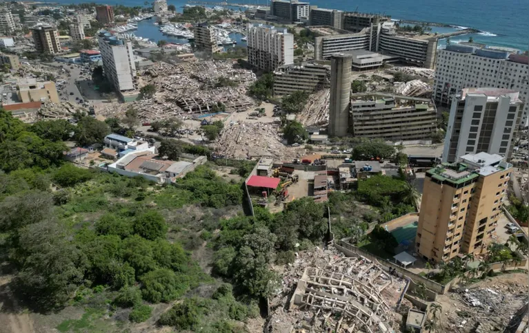 La Guaira foi declarada zona de desastre após os fortes terremotos que atingiram a Venezuela. A região concentra o maior número de mortos, desabrigados e prédios destruídos.