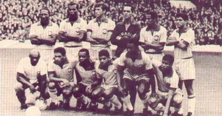 A campanha começou com vitória sobre a Bulgária por 2 a 0, em Liverpool. Pelé e Garrincha balançaram as redes e ajudaram a construir um resultado que animou os torcedores brasileiros.