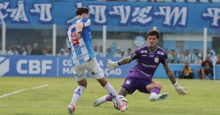 Para o treinador, o time desperdiçou muitas oportunidades de gols