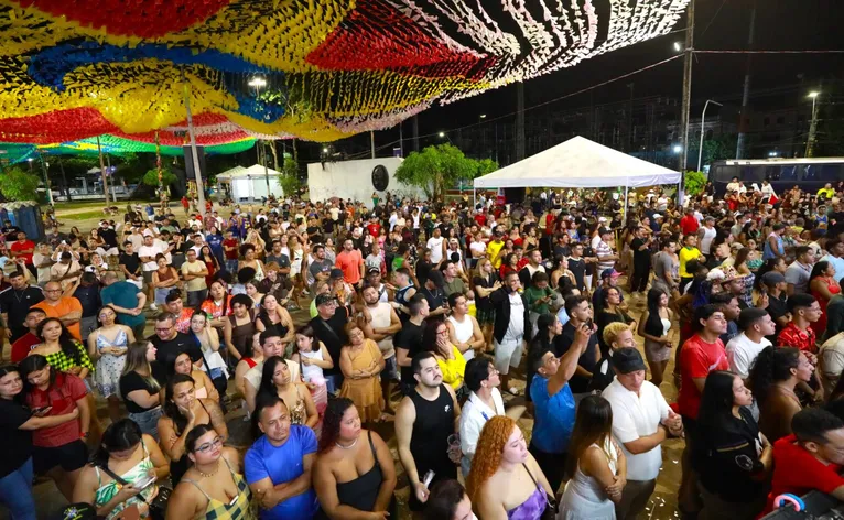 Quadrilhas encerram apresentações na final do Arraial de Belém 2026