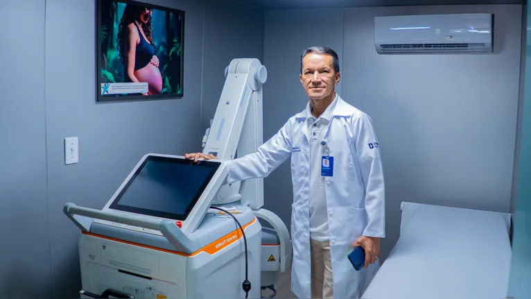 Equipamentos instalados na embarcação permitirão a realização de exames e atendimentos com suporte tecnológico, ampliando a capacidade de diagnóstico e acompanhamento dos pacientes.