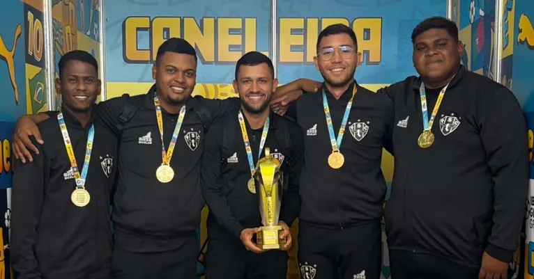 Yan é o último da ponta direita