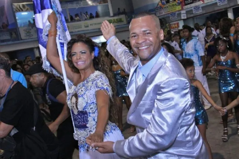 Selminha Sorriso e Claudinho, primeiro casal de mestre-sala e porta-bandeira da Beija-Flor