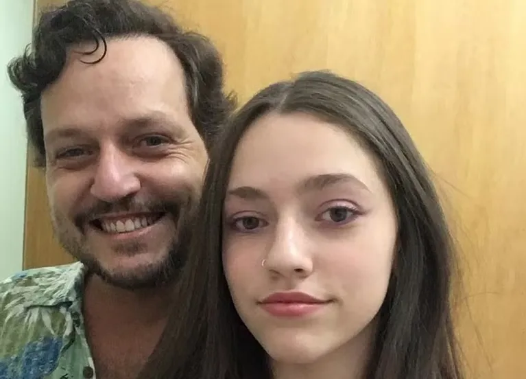 Julia Boggiss posta homenagem ao pai, Edward Boggiss (1977-2026)
