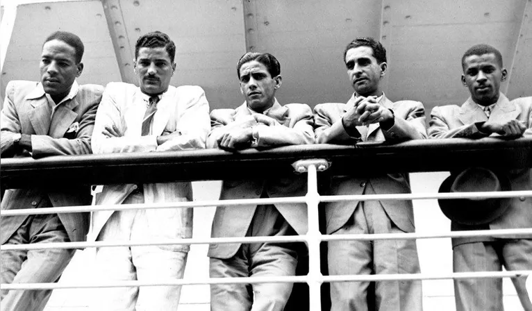 Domingos da Guia, Tim, Walter, Afonsinho e Adilson, na viagem de navio da Seleção Brasileira para a Copa do Mundo 1938, na França