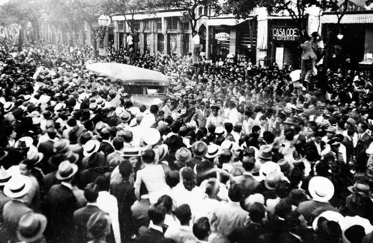 Foto do Rio de Janeiro no retorno da Seleção ao Brasil após a Copa do Mundo de 1938