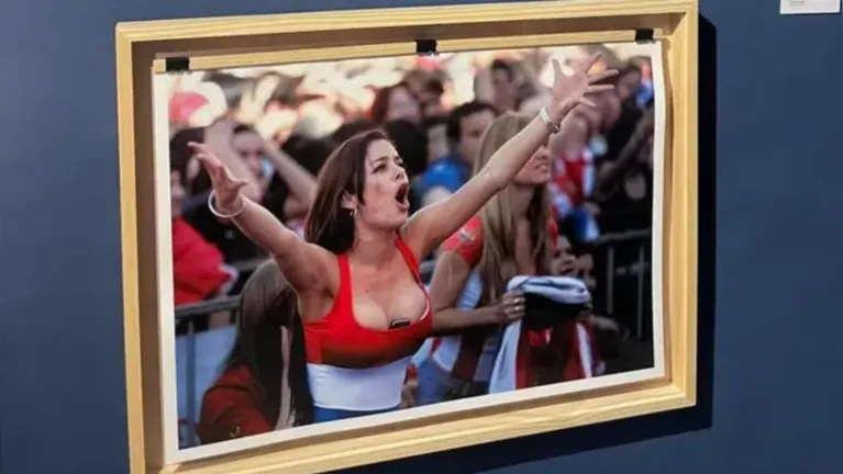 Foto de Larissa Riquelme no Museu del Barro, em Assunção, capital do Paraguai.