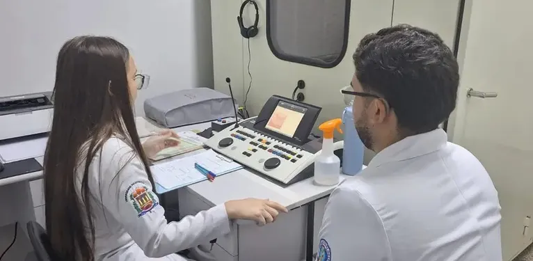 Pesquisa aponta que 83,4% dos jovens apresentam sinais de perda auditiva subclínica