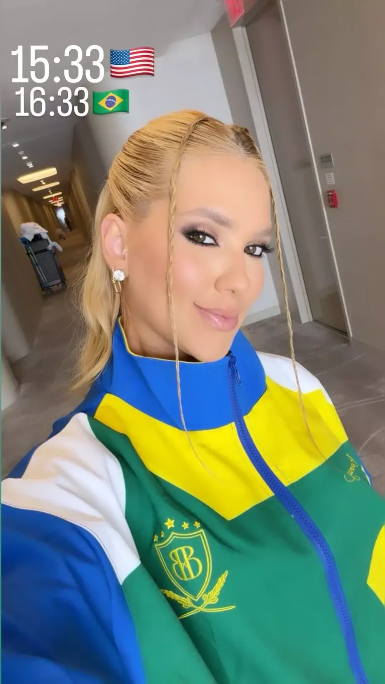 Virginia Fonseca descolore sobrancelhas para 2º jogo do Brasil na Copa