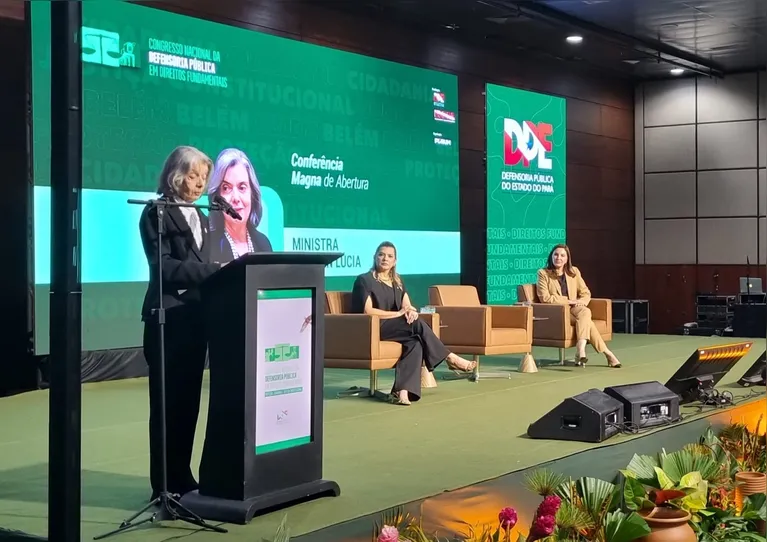 A ministra do STF, Cármen Lúcia, presente no evento em Belém