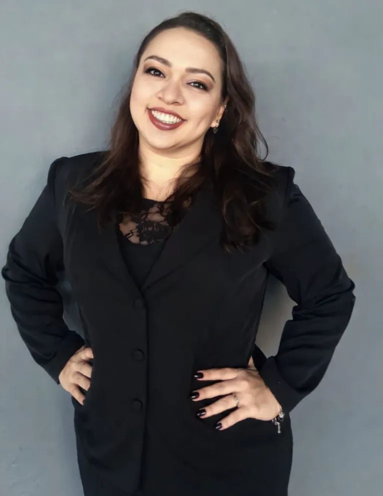 A psicóloga Julianna Cerbino alerta que a busca pelo corpo perfeito nas redes sociais pode transformar a aparência em instrumento de validação social e aumentar riscos emocionais entre jovens.