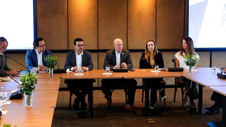 O presidente da FIEPA, Alex Carvalho, destacou que o acordo é resultado de uma construção baseada no diálogo entre setor produtivo e poder público e representa mais um passo na consolidação de um modelo de desenvolvimento que alia crescimento econômico, inclusão social e conservação ambiental.