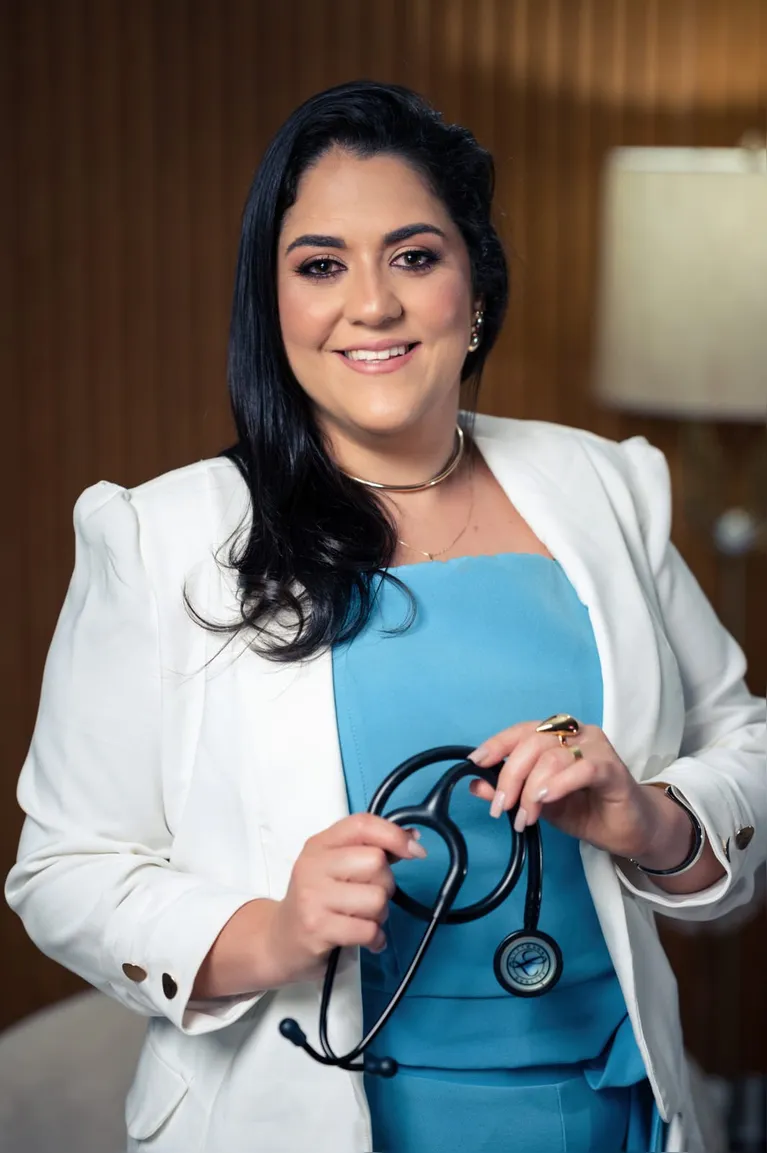 médica neuropsicopedagoga Nayara Goffi