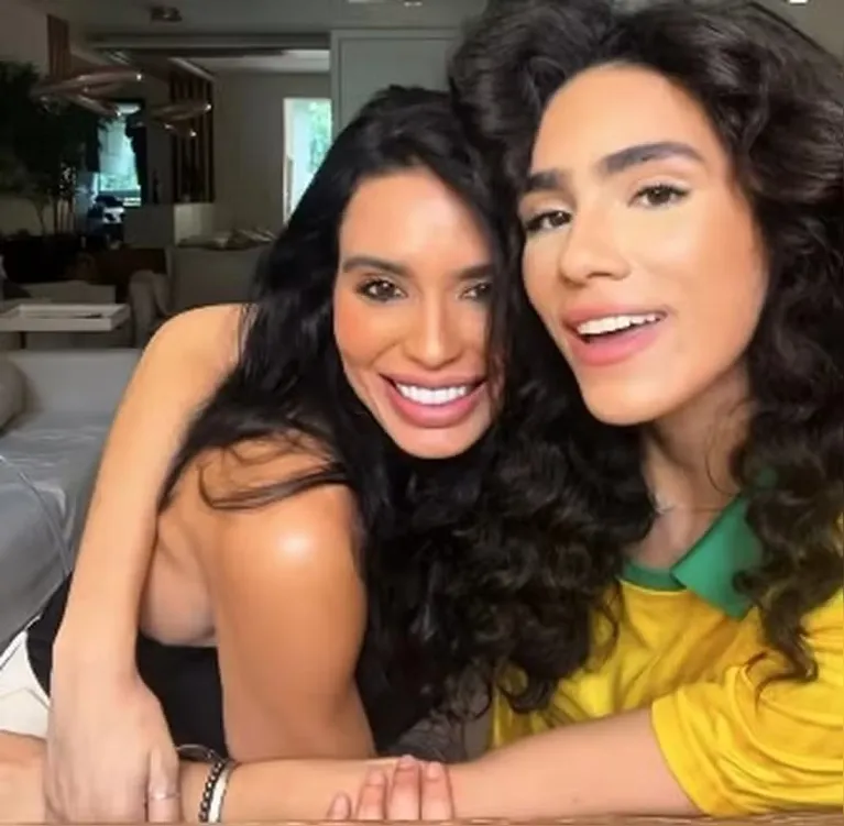 Comentarista da Globo é noiva de ex-bailarina do Faustão