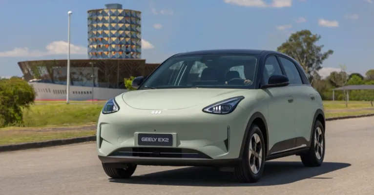 O Geely EX2 é uma das novidades chinesas de maior sucesso no mercado automotivo brasileiro.