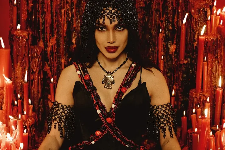 Anitta no álbum Equilibrium.
