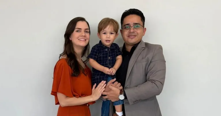 Richard Clayderman, Janny Sozinho, e o filho do casal, Estevão.