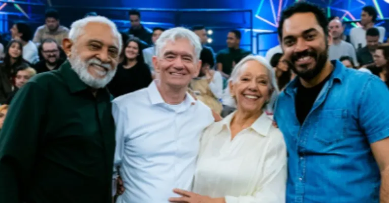 Thómas Aquino durante o Programa Altas Horas.