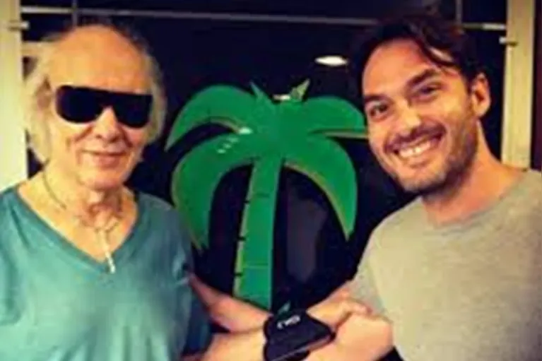 Roberto Carlos comunicou o fim da parceria com Leonardo Esteves, responsável pela contratação de seus shows desde 2023.