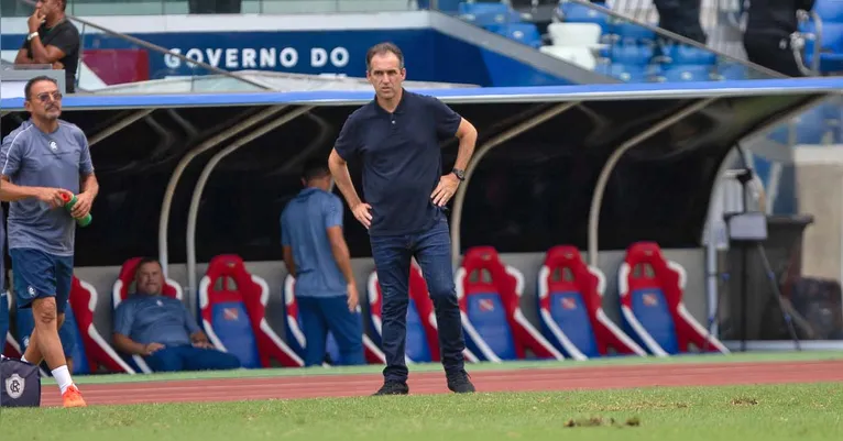 Léo Condé está pressionado