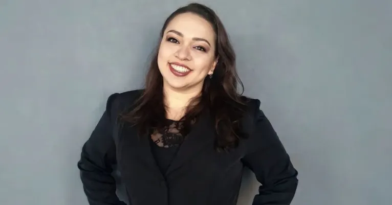 A psicóloga Julianna Cerbino explica que a fama de agosto como um mês "pesado" está mais relacionada ao contexto de vida, às cobranças e ao estresse acumulado do que ao calendário.