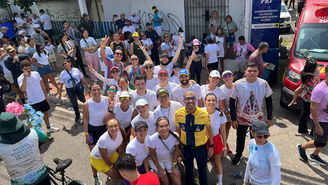 Traslado para Ananindeua e Marituba termina após quase onze horas de procissão