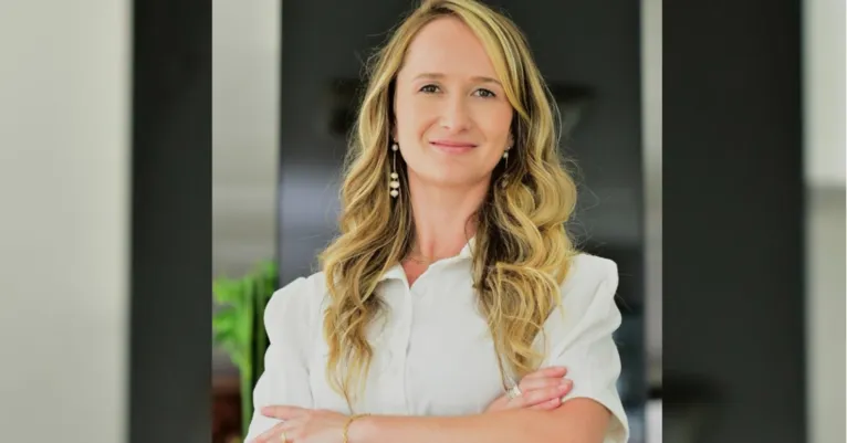 Izabelle Gindri, farmacêutica, cientista e PhD em Engenharia Biomédica