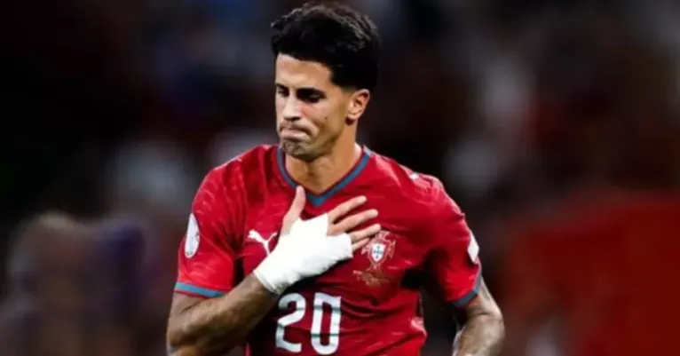 João Cancelo marcou um golaço e foi decisivo na virada de Portugal diante da Noruega, pela Liga das Nações.