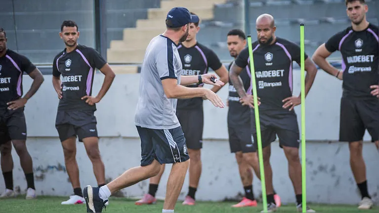 Remo tem segunda defesa mais vazada e sofre com bolas altas na área