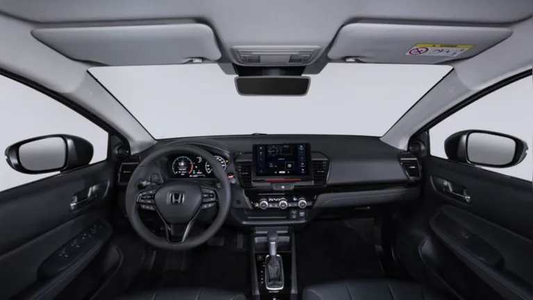 Honda City 2027 ganha interior mais tecnológico, com central multimídia de 10 polegadas e novos recursos de conectividade.