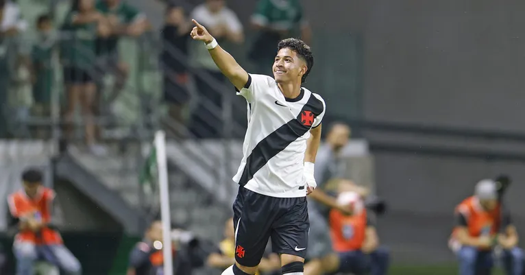Andrey Fernandes decidiu o jogo lá na frente