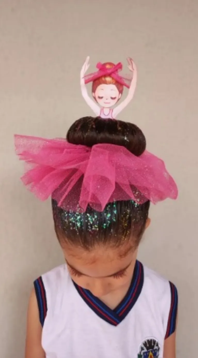 Cabelo coque bailarina.