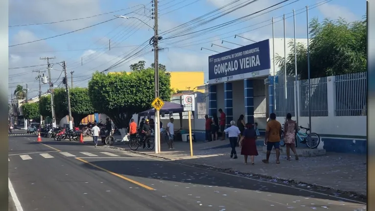 Eleitores compareceram em peso e de forma organizada aos locais de votação em Tucuruí e Breu Branco durante o domingo (4).