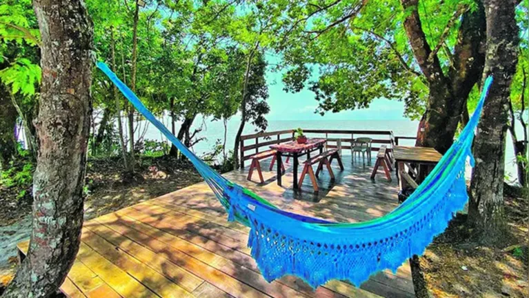 Cotijuba tem natureza, praias e clima de ilha para aproveitar o feriadão gastando pouco.