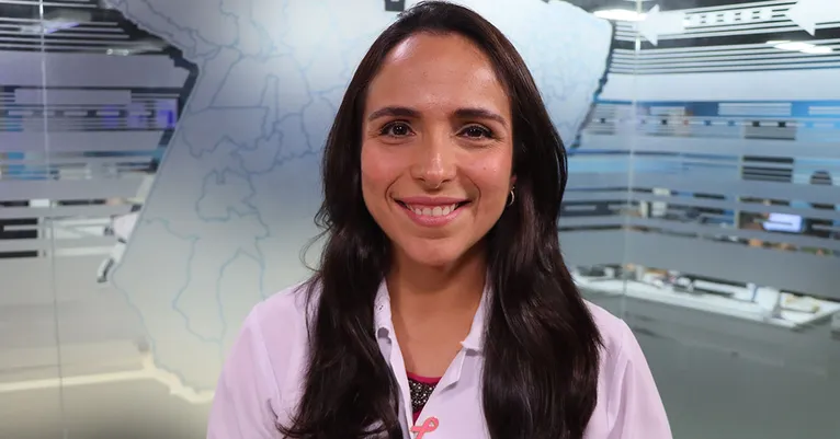 Fernanda Lamarão, oncologista que veio ao DOL Delas falar sobre prevenção ao câncer de mama, diagnóstico e os desafios de cuidar da saúde da mulher na Amazônia.