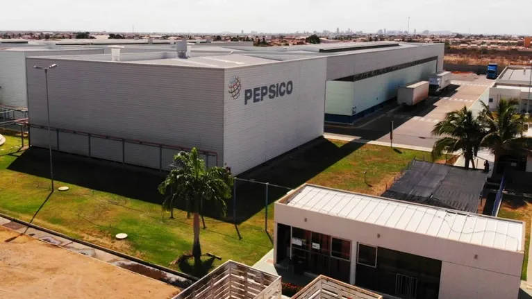 Dona de Doritos e Ruffles fecha fábricas e tira produtos de produção