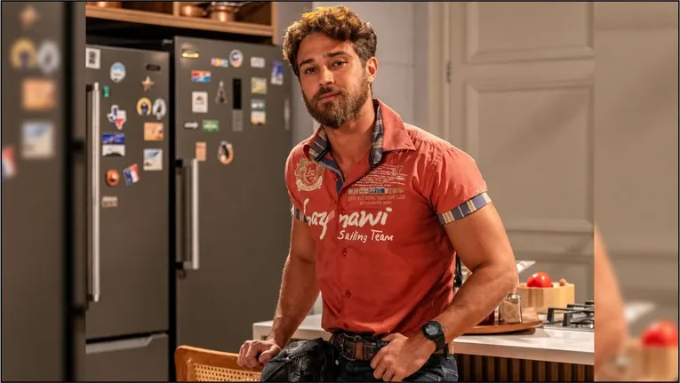 O ator André Luiz Frambach celebra a escalação para viver o cantor Leonardo, 21 anos após seu primeiro papel na TV.
