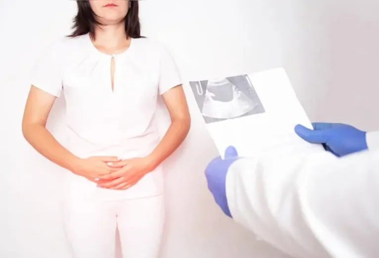 Infecção urinária recorrente: por que as crises se repetem em algumas mulheres?